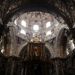 Iglesia Santo Domingo - Yeah, that's gold.