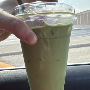 Early Bird Coffee - 20oz matcha, while milk, white chocolate - Coffee & Tea Near Me - San Antonio, Texas