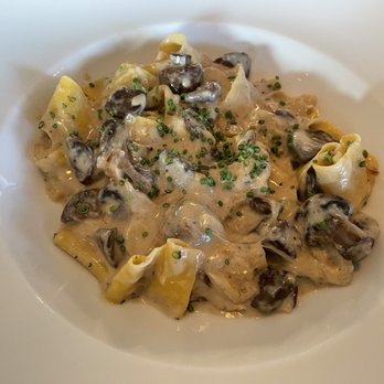 Kapa Hale - Pappardelle ai funghi - Hawaiian Near Me - Honolulu, Hawaii Kapa Hale - Pappardelle ai funghi - Hawaiian Near Me - Honolulu, Hawaii