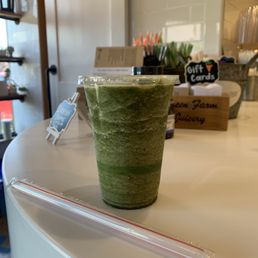Build your own "kale, microgreen, pineapple, ginger and coconut water" Build your own "kale, microgreen, pineapple, ginger and coconut water"