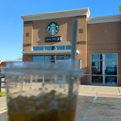 Starbucks - Pineapple passion fruit lemonade