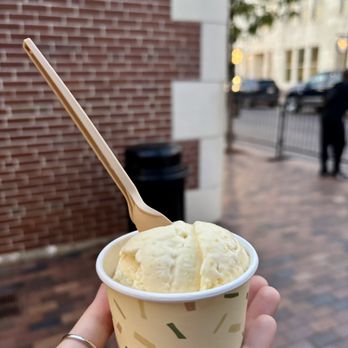 LICK - Sweet corn ice cream - Ice Cream & Frozen Yogurt Near Me - Indianapolis, Indiana