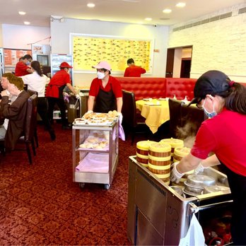 LN1380 - So much fun to select from the passing dim sum carts. - Seafood Near Me - Little Neck, New York