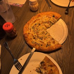 Mellow Mushroom Birmingham - Holy Shiitake Pie and Pacific Rim