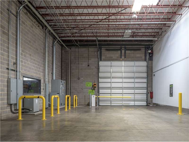 EXTRA SPACE STORAGE Updated August 2024 17 Photos & 10 Reviews 10