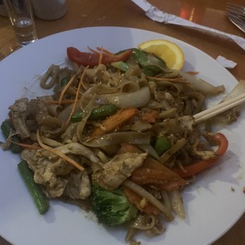Chang Kao Thai Cuisine - Drunken Noodles Lunch Special - Thai Near Me - Bradenton, Florida Chang Kao Thai Cuisine - Drunken Noodles Lunch Special - Thai Near Me - Bradenton, Florida