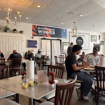 Cru Cafe - Breakfast & Brunch Near Me - Newport, Rhode Island