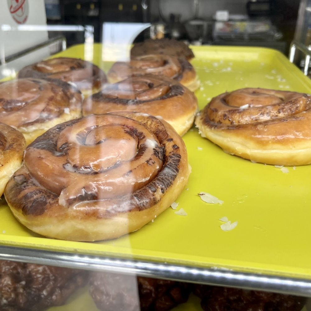 Jay's Donuts - a tray of glazed donuts - Donuts Near Me - Lomita, California Jay's Donuts - a tray of glazed donuts - Donuts Near Me - Lomita, California