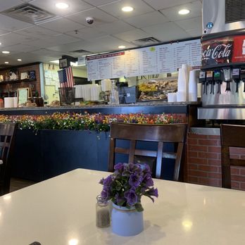 D & G Deli & Grill - Inside - Sandwiches Near Me - Jacksonville, Florida