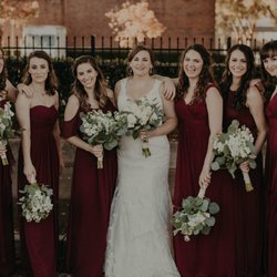 Chattown Catering - Flowers for the Bridal Party