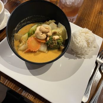 Lime Leaf - 26. Gang Masamon (Prepared 2 Spicy) - Thai Near Me - Spartanburg, South Carolina
