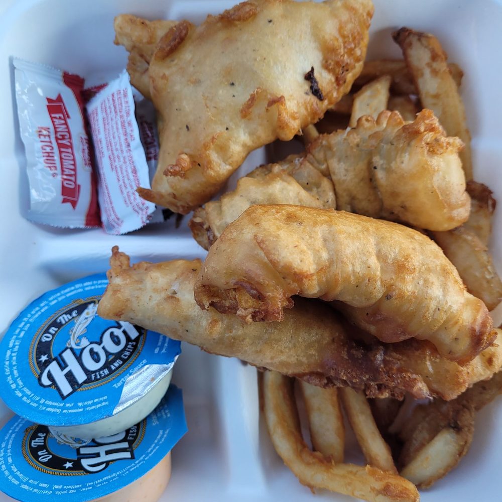 On the Hook - The Sriracha sauce was lovely, tartar sauce was on point, the fish is fresh and crispy without being oilu. - Food Trucks Near Me On the Hook - The Sriracha sauce was lovely, tartar sauce was on point, the fish is fresh and crispy without being oilu. - Food Trucks Near Me