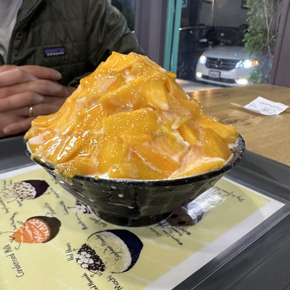 Snow Bowl - Mango bingsoo - Bubble Tea Near Me - Newark, California Snow Bowl - Mango bingsoo - Bubble Tea Near Me - Newark, California