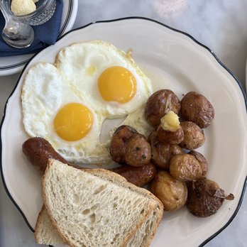 Ben Paris - Ben Paris breakfast: comes with a mini yogurt with fruit and granola - New American Near Me - Seattle, Washington Ben Paris - Ben Paris breakfast: comes with a mini yogurt with fruit and granola - New American Near Me - Seattle, Washington