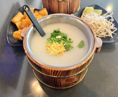 Canton Restaurant - Cháo Cá Chợ Cũ by null