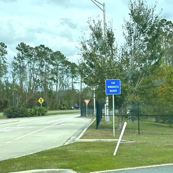 Rest Area Interstate 10 Eastbound - I love these drive-thru windshield washers unfortunately it wasn't working today - Rest Stops Near Me - Monticello, Florida