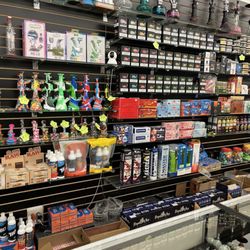 Smoke & Vape Shop - Bongs, bowls, papers and supplies
