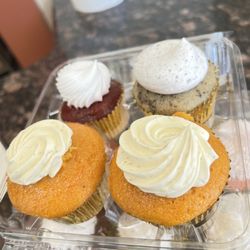 Elite Bakery - Red velvet, Oreo, Mango cupcakes