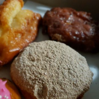 Randy's Donuts - Donuts Near Me - Downey, California Randy's Donuts - Donuts Near Me - Downey, California