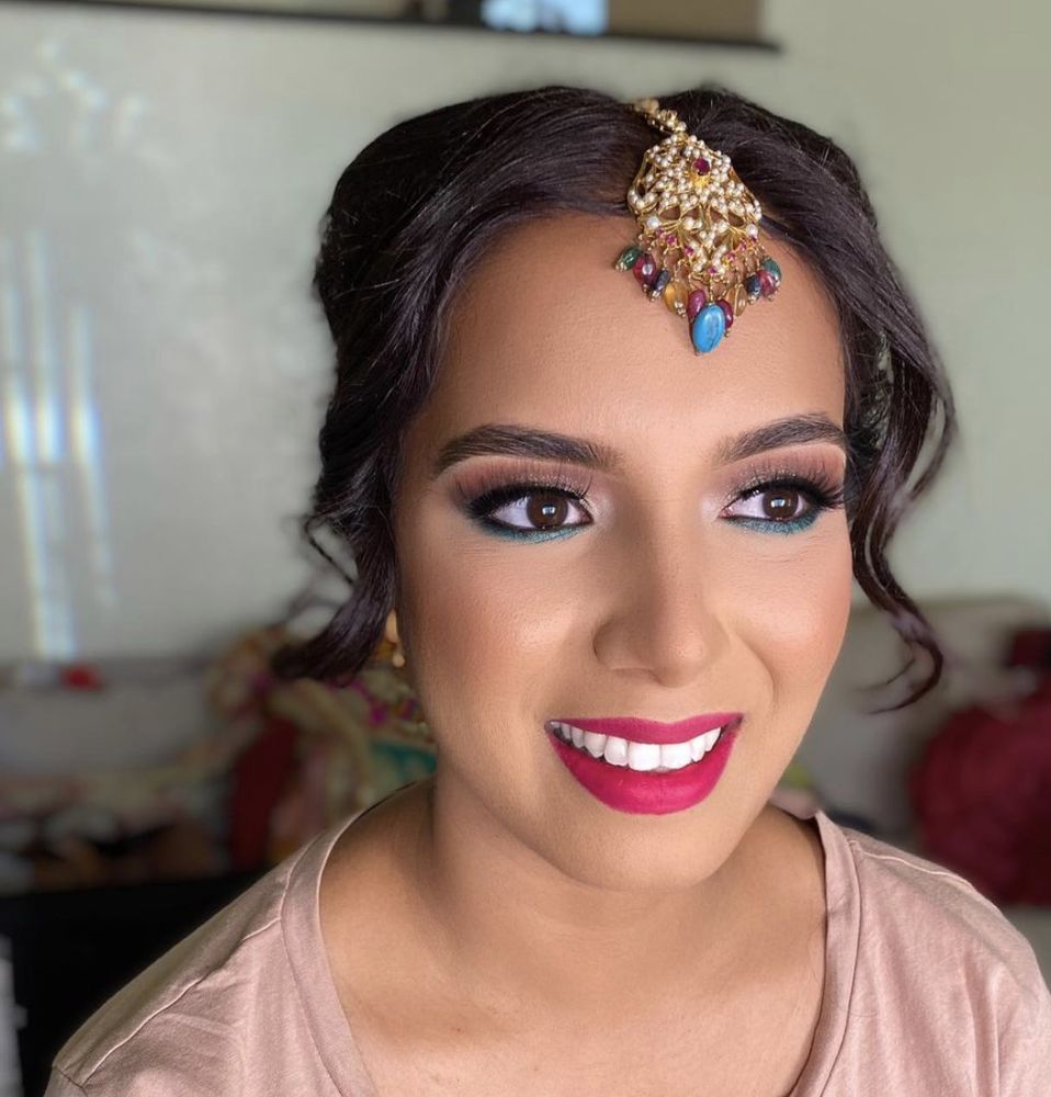 Magaly Makeup Artist Logo