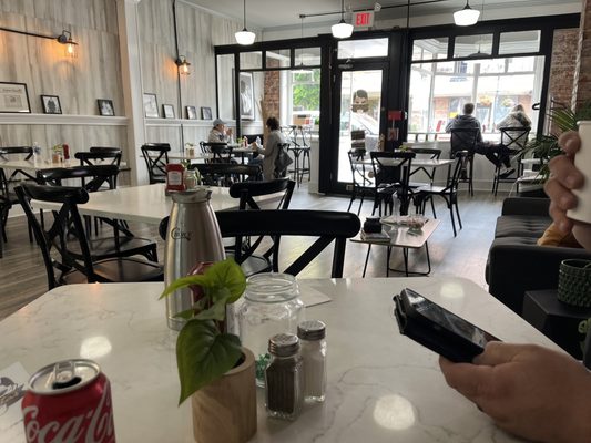 Loretta's Bristol by null