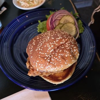 Molly Butler’s - Chicken sandwich with side of coleslaw - Steakhouses Near Me - Greer, Arizona