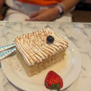 Estefan Kitchen Orlando - Tres Leches - Cuban Near Me - Kissimmee, Florida Estefan Kitchen Orlando - Tres Leches - Cuban Near Me - Kissimmee, Florida
