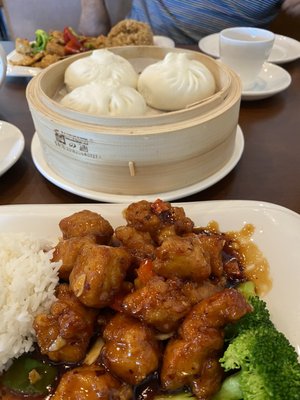 Tian Tian Restaurant by null