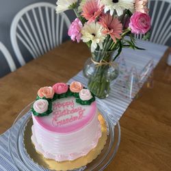 La Bon Bake Shoppes - Birthday Cake