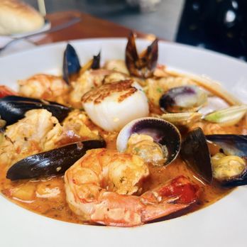 Hook & Anchor - Cioppino - Seafood Near Me - Costa Mesa, California