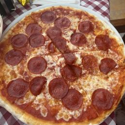 Pepperoni pizza Pepperoni pizza