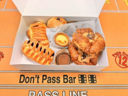 Paris Baguette by null