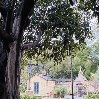 Mission Santa Barbara - Museums Near Me - Santa Barbara, California