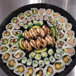 Sushi Naru - Roll platter