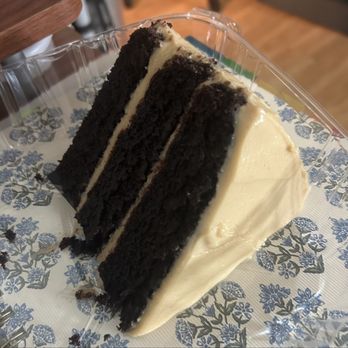 Rise and Shine Cafe - Peanut Butter dark chocolate cake - Breakfast & Brunch Near Me - Mililani, Hawaii