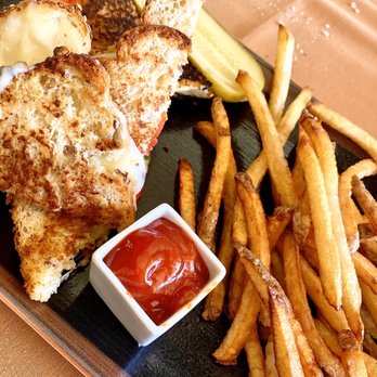 Settlers Inn - Settler's grilled cheese on birdseed bread - American Near Me - Hawley, Pennsylvania