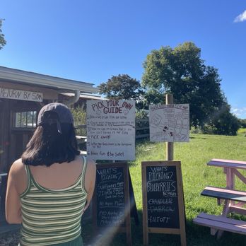 Rose Hill Farm - Fruits & Veggies Near Me - Red Hook, New York