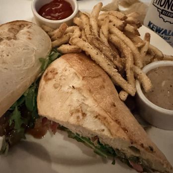 Ruscello at Nordstrom - Beef sandwich with blueberry compote and Parmesan fries - Mediterranean Near Me - Honolulu, Hawaii