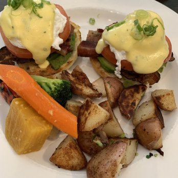 Breakfast Table - Hipster Benedict - Breakfast & Brunch Near Me - Vancouver, British Columbia