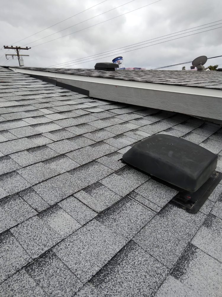 Slide of Gio Roofing