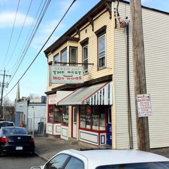 Newest Lunch - the best hot dogs in town - Hot Dogs Near Me - Schenectady, New York