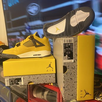 Shoe Palace - Jordan 4s - Shoe Stores Near Me - Doral, Florida Shoe Palace - Jordan 4s - Shoe Stores Near Me - Doral, Florida