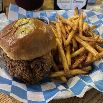 Irving Park Pizza & Patio - Crispy Chicken Sandwich - Pizza Near Me - Chicago, Illinois Irving Park Pizza & Patio - Crispy Chicken Sandwich - Pizza Near Me - Chicago, Illinois