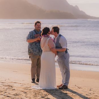 Agalia Films - Elopement at Hanalei Bay, Kauai, Hawaii - Videographers Near Me