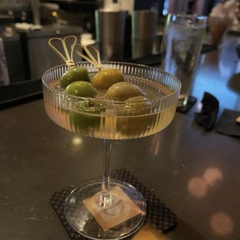The Lobbyist - Bars Near Me - Memphis, Tennessee