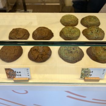 Batch 22 Bakery - Desserts Near Me - Los Gatos, California