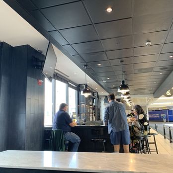 &pizza - Seating area - Vegan Near Me - Dulles, Virginia