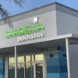 Gardenia Family Dentistry - Outdoor sign