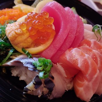 Fighting Fish - Chirashi don - Sushi Bars Near Me - Richmond, Virginia