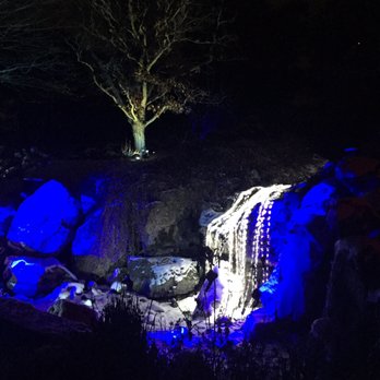 Chicago Botanic Garden - Waterfall! - Botanical Gardens Near Me - Glencoe, Illinois